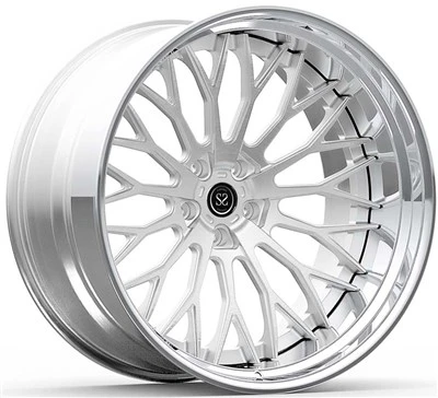 Niestandardowe 3-częściowe kute felgi 20x9,5 i 21x12 polerowane i srebrne do Lamborghini Huracan